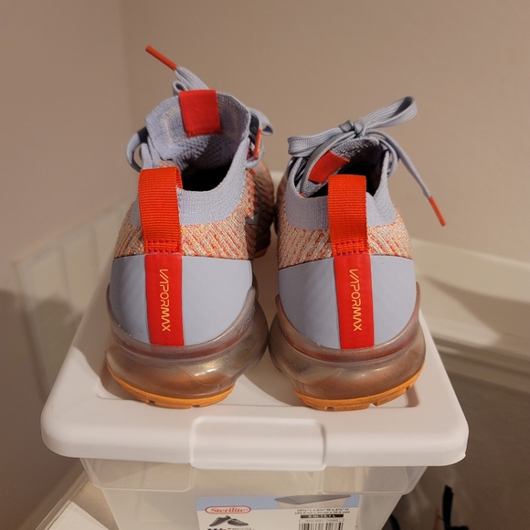 ***SOLD***Nike Vapormax women size 7 - Picture 3 of 7